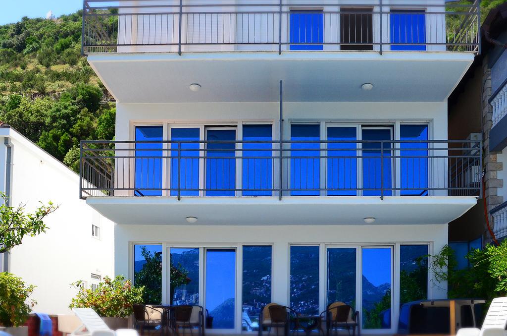Apartments Riverside Herceg Novi Phòng bức ảnh