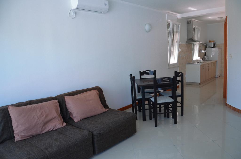 Apartments Riverside Herceg Novi Phòng bức ảnh