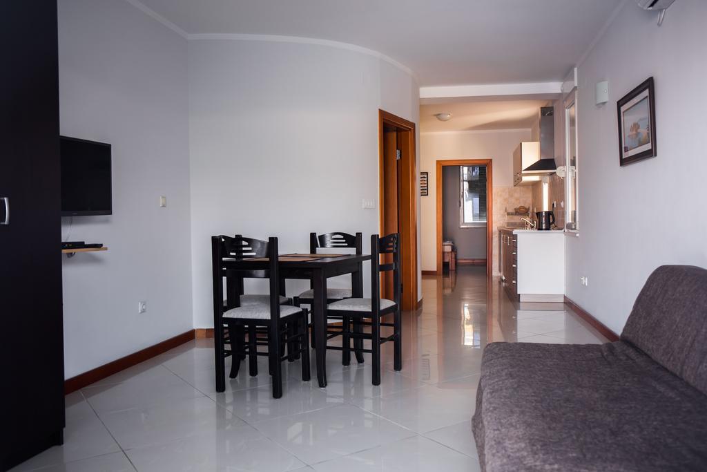 Apartments Riverside Herceg Novi Ngoại thất bức ảnh