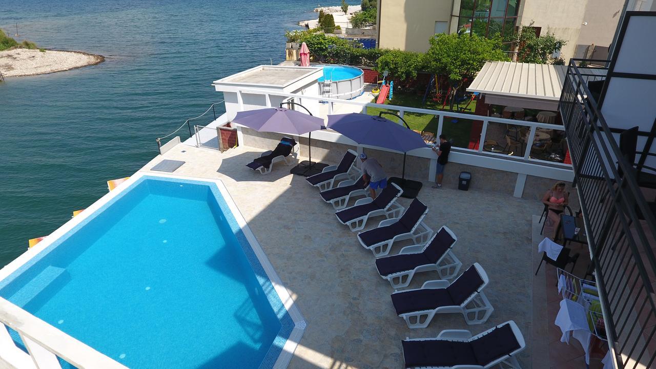 Apartments Riverside Herceg Novi Ngoại thất bức ảnh